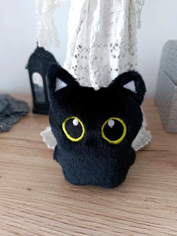 Pluszowy brelok czarny kot - obrazek 6