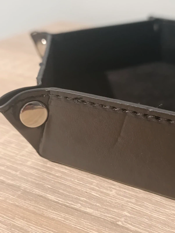 Składana taca na kości RPG i DND – sześciokątna, czarna z PU - obrazek 5