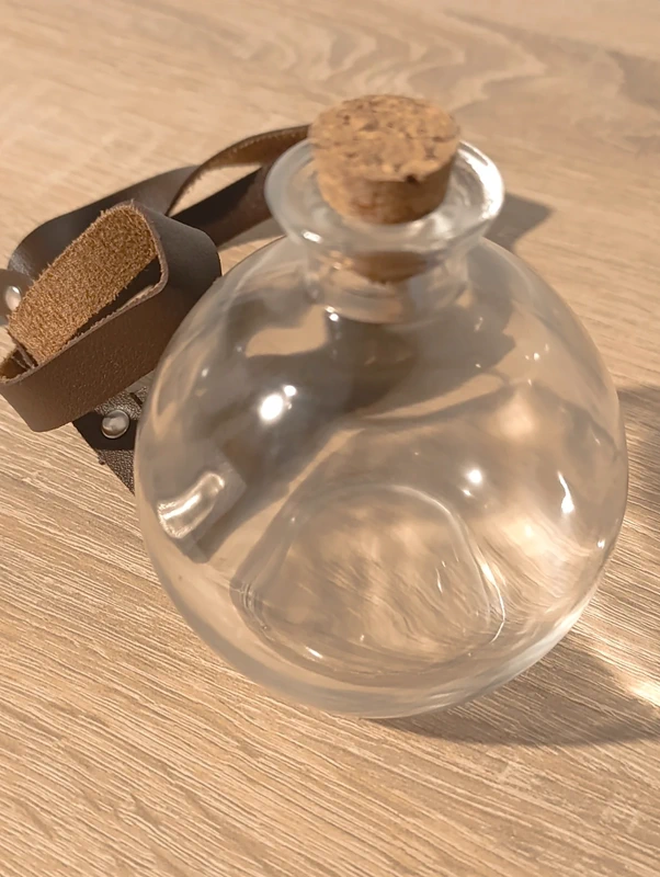 Skórzany uchwyt z butelką – styl medieval / czarownica - obrazek 5